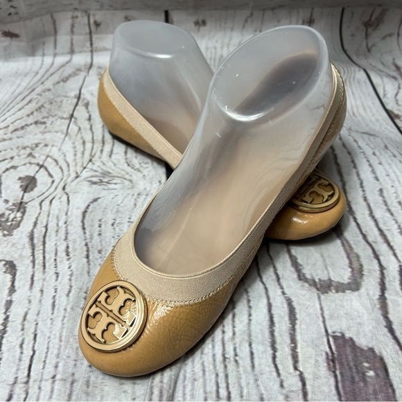 Tory Burch Beige Flats - Picture 3 of 14